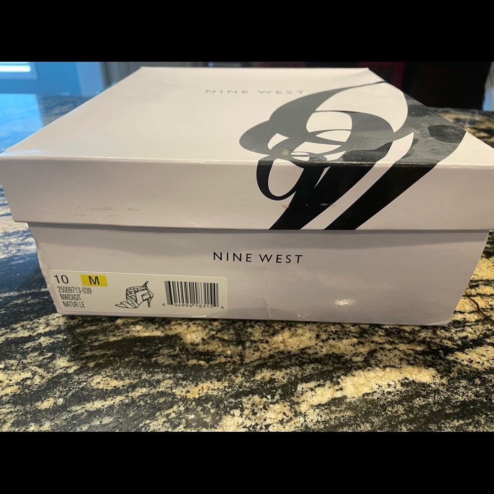 Nine West size 10 Sandal